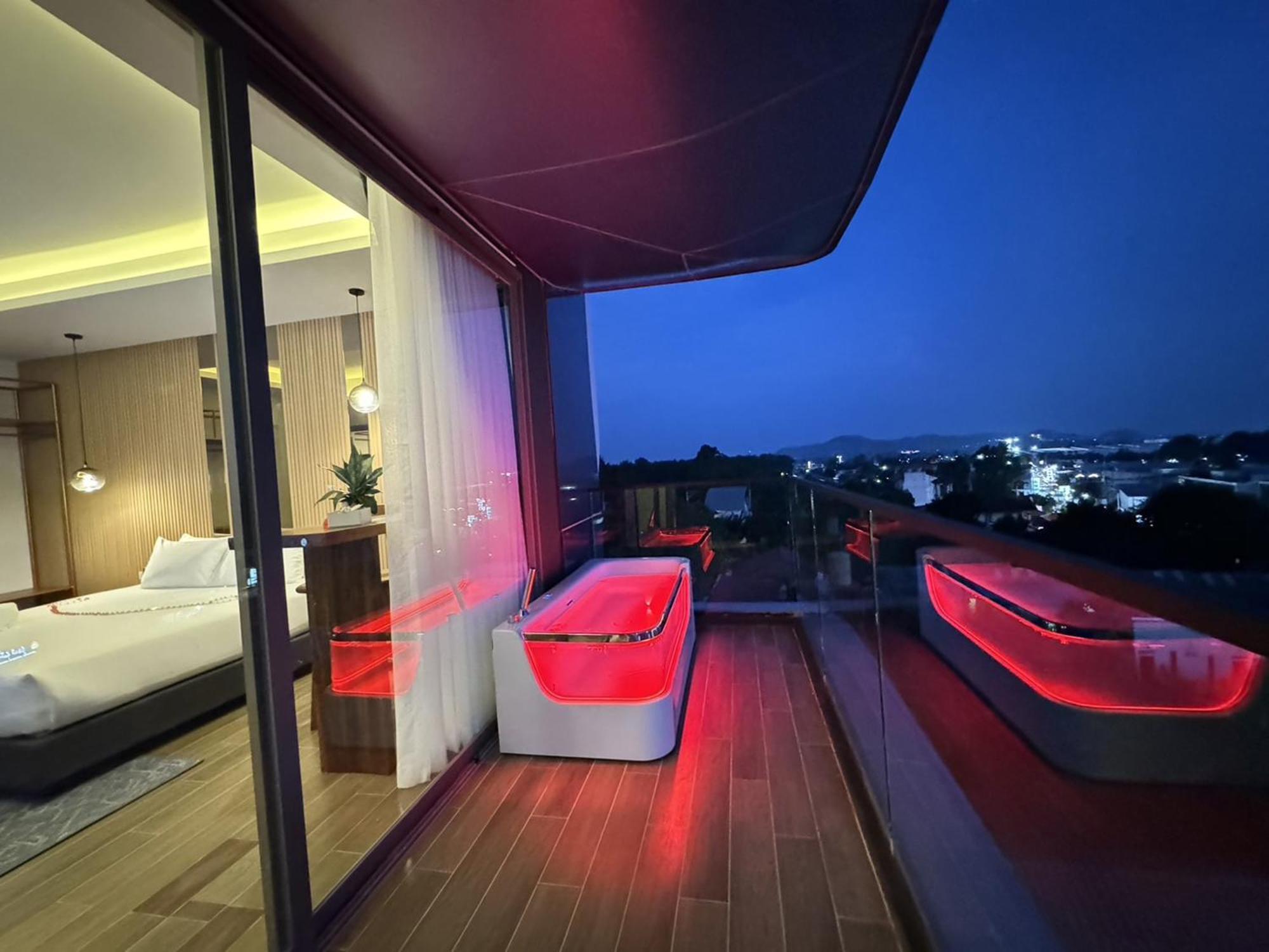 The Blue Hotel - Sha Plus Chalong Exterior foto